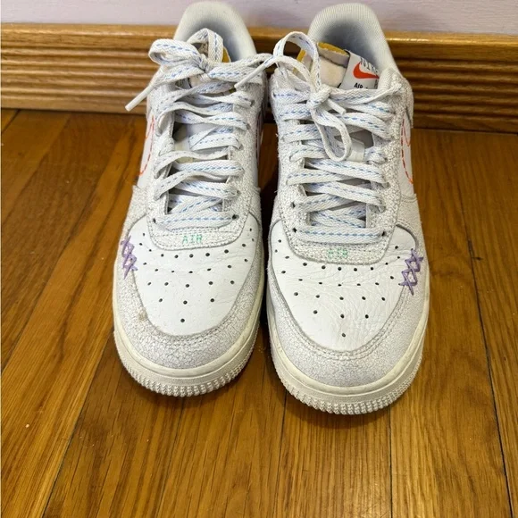 Nike Air Force 1 '07 SE Low Sz 7.5 Women Retro Shoes Beige Purple DX2348-100 - Picture 6 of 12